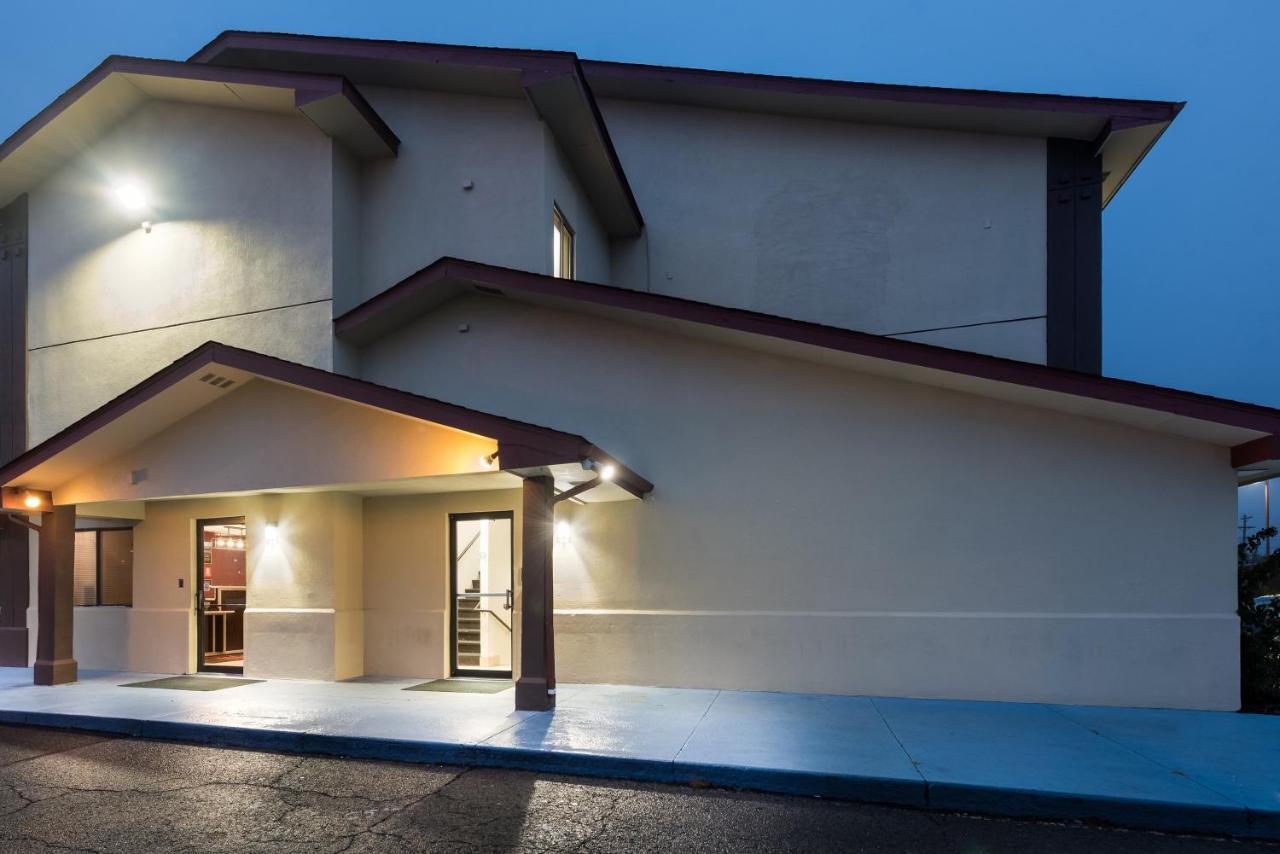 Red Roof Inn Findlay Bagian luar foto