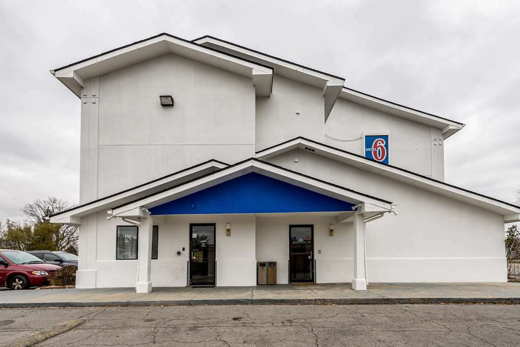 Red Roof Inn Findlay Bagian luar foto